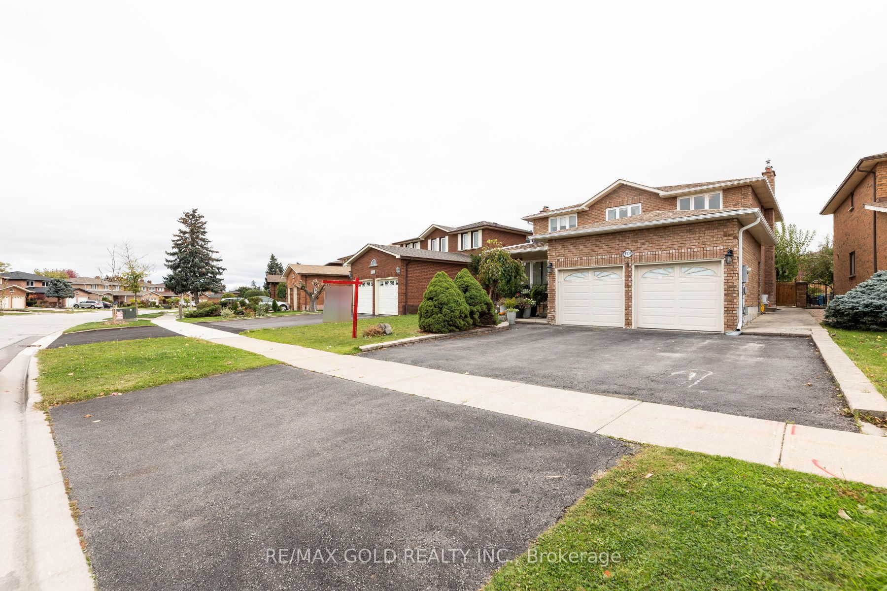8270 Martin Grove Rd