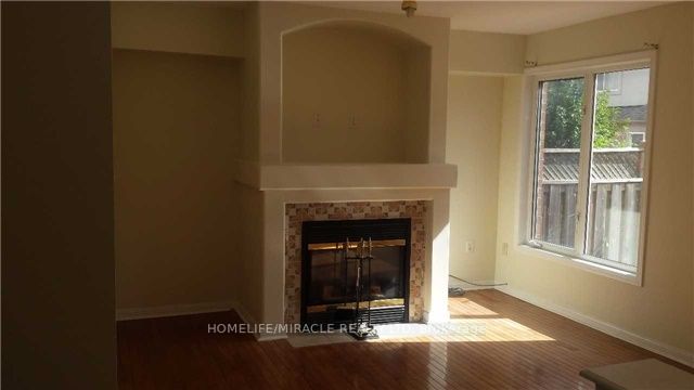 63 Mainland Cres