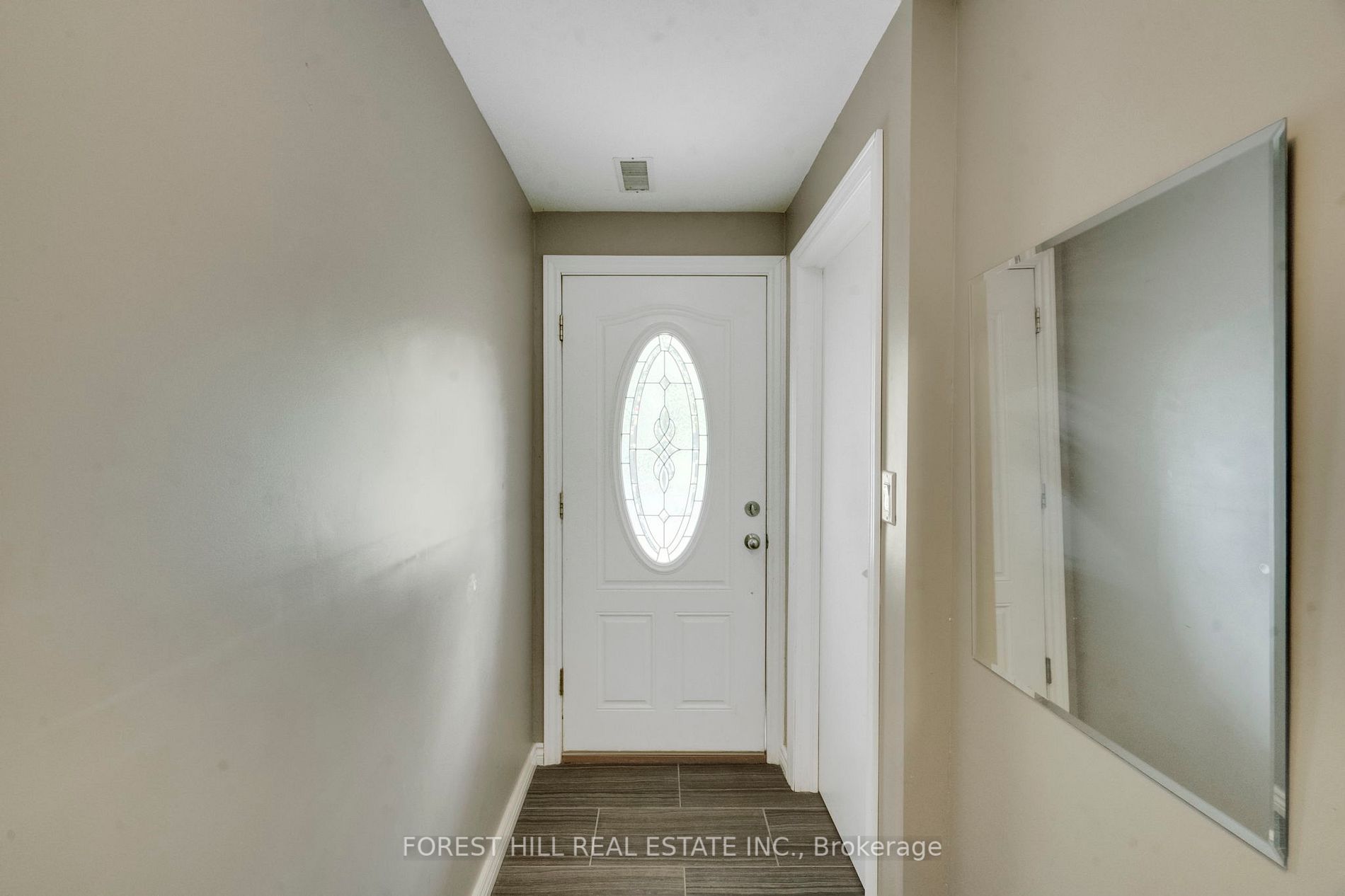 22 Red Mills Dr, #Lower