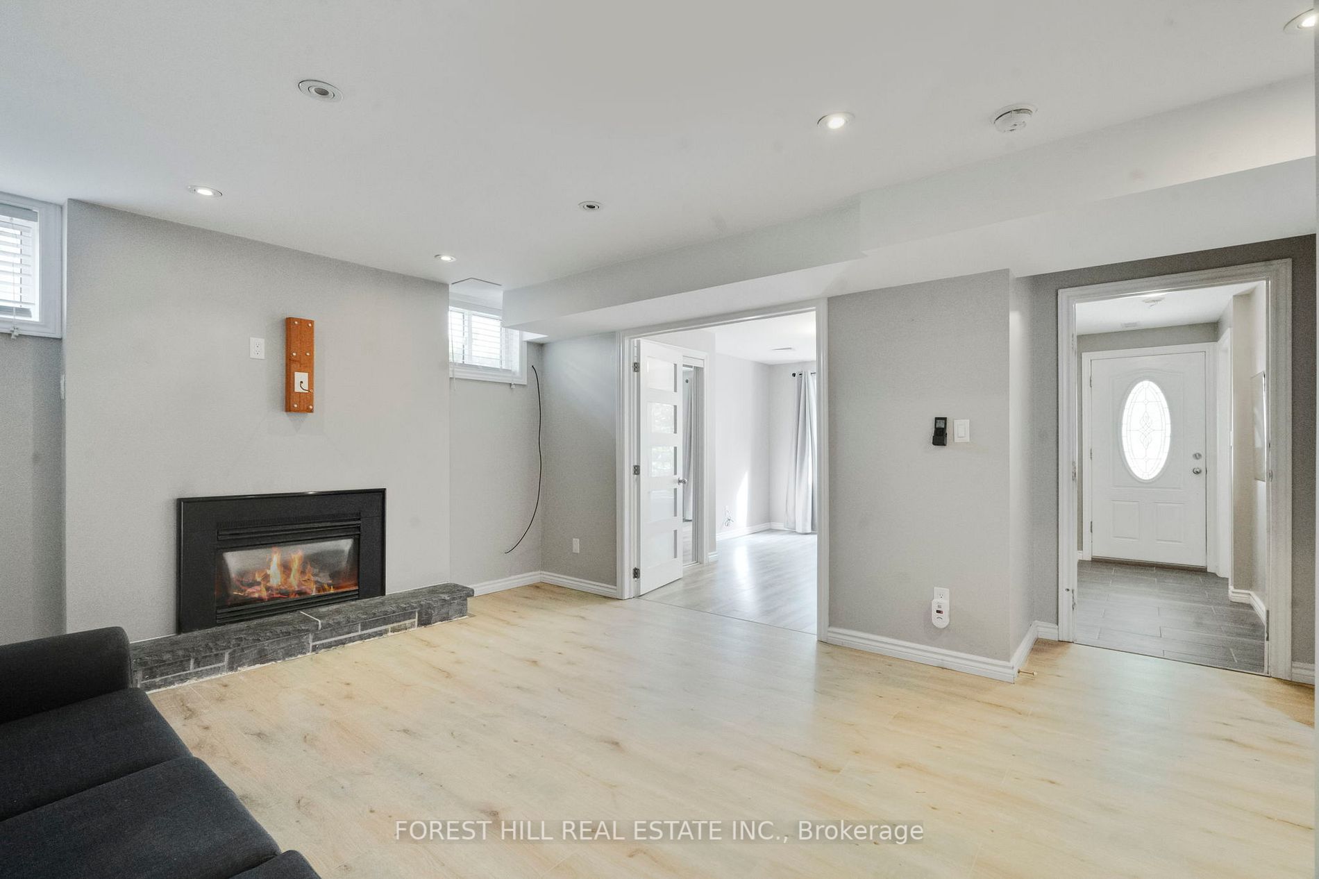 22 Red Mills Dr, #Lower