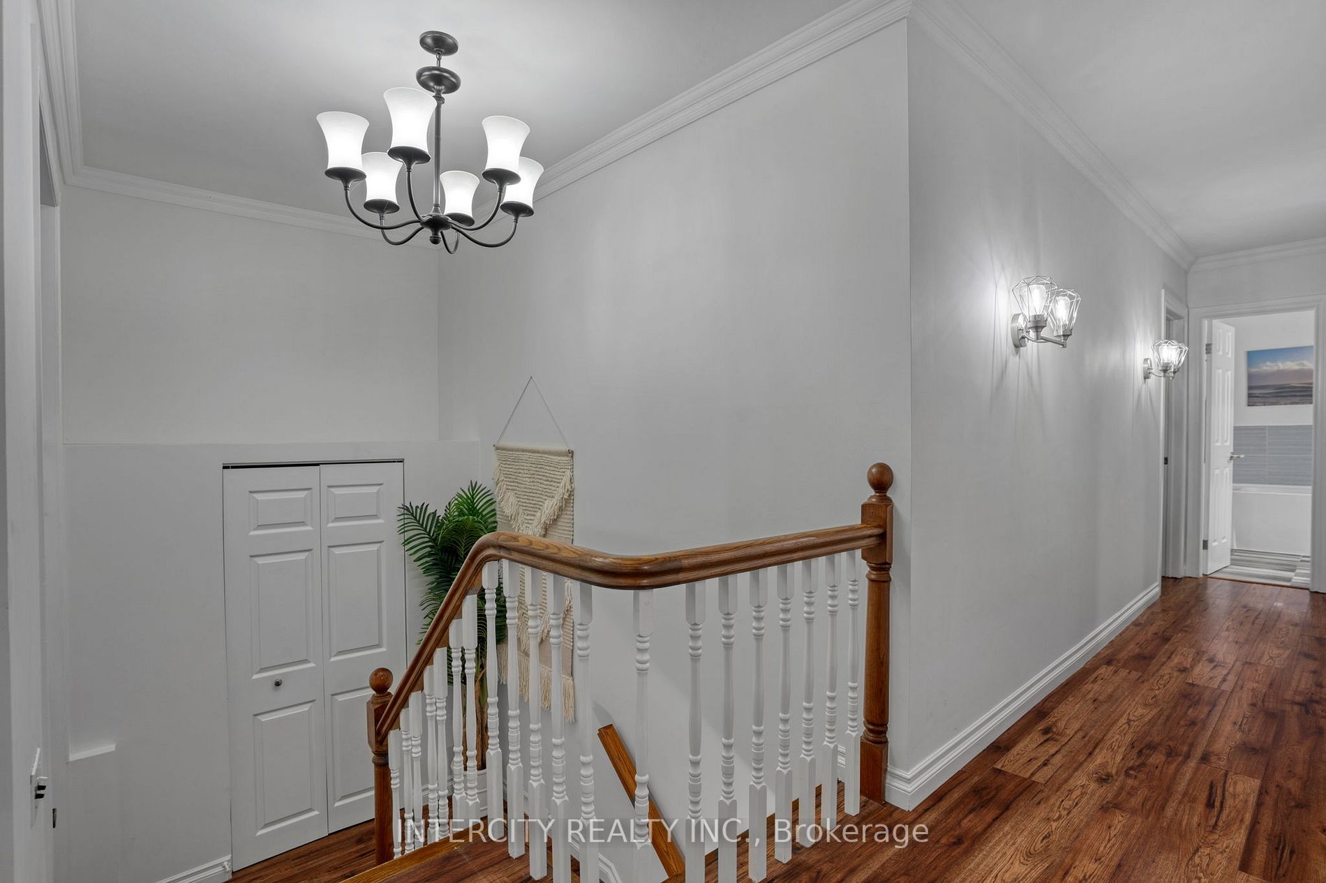 20081 Bathurst St