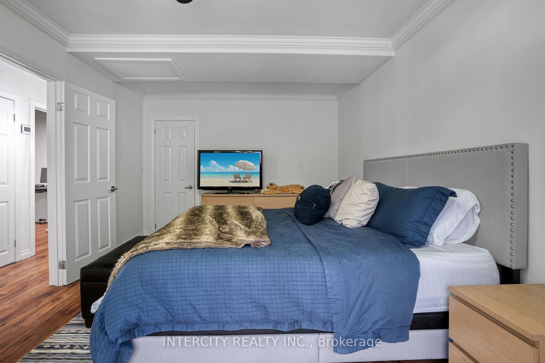 20081 Bathurst St