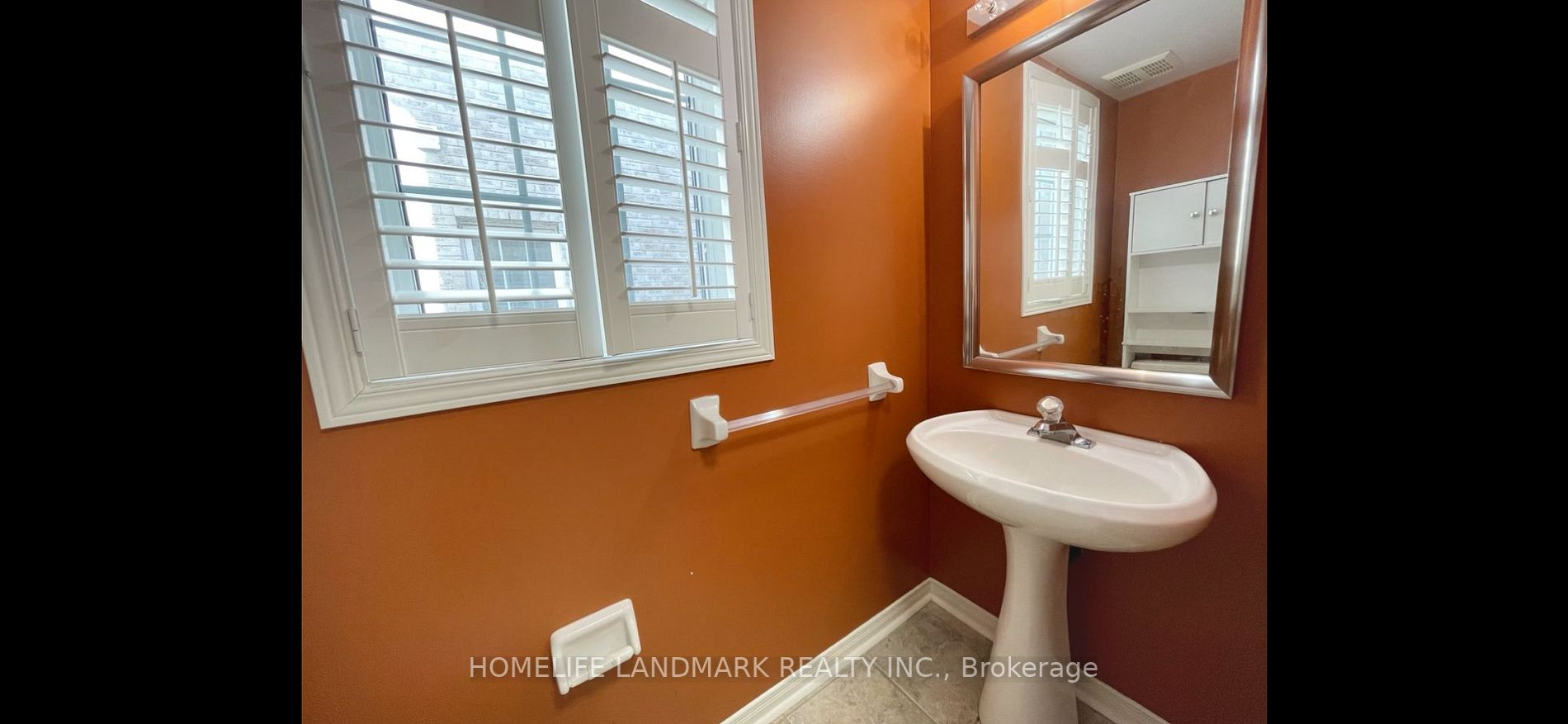 110 Benjamin Hood Cres