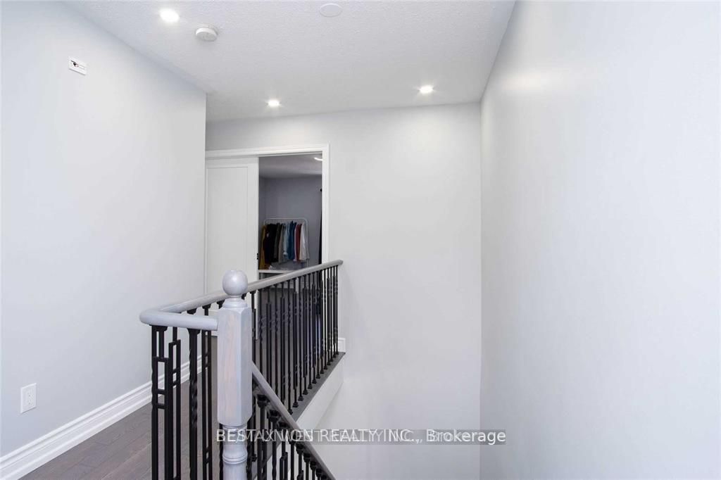 175 Sail Cres Cres