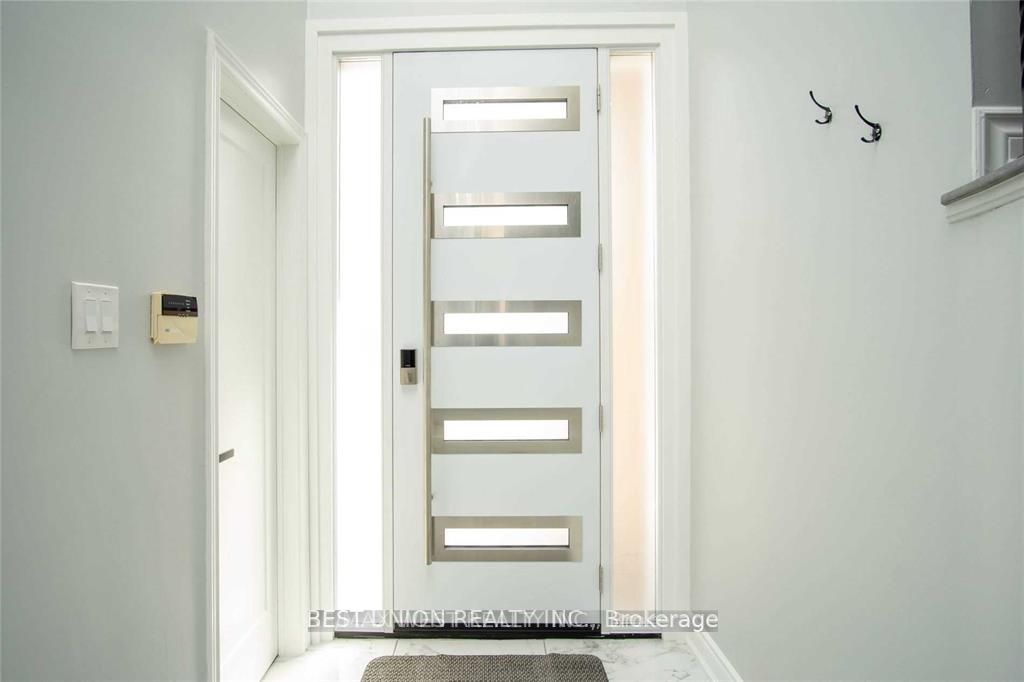 175 Sail Cres Cres