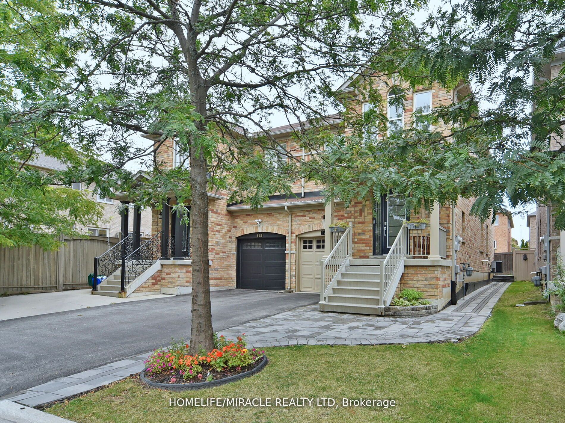 120 Black Maple Cres