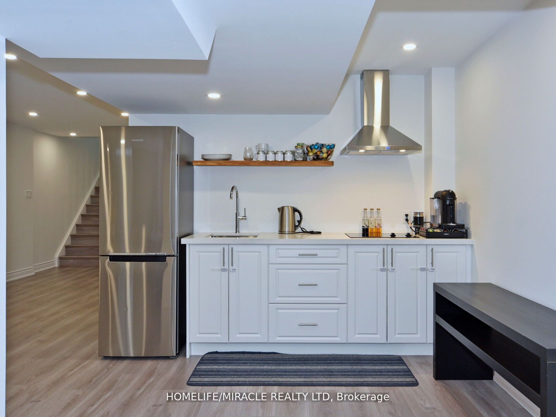 120 Black Maple Cres