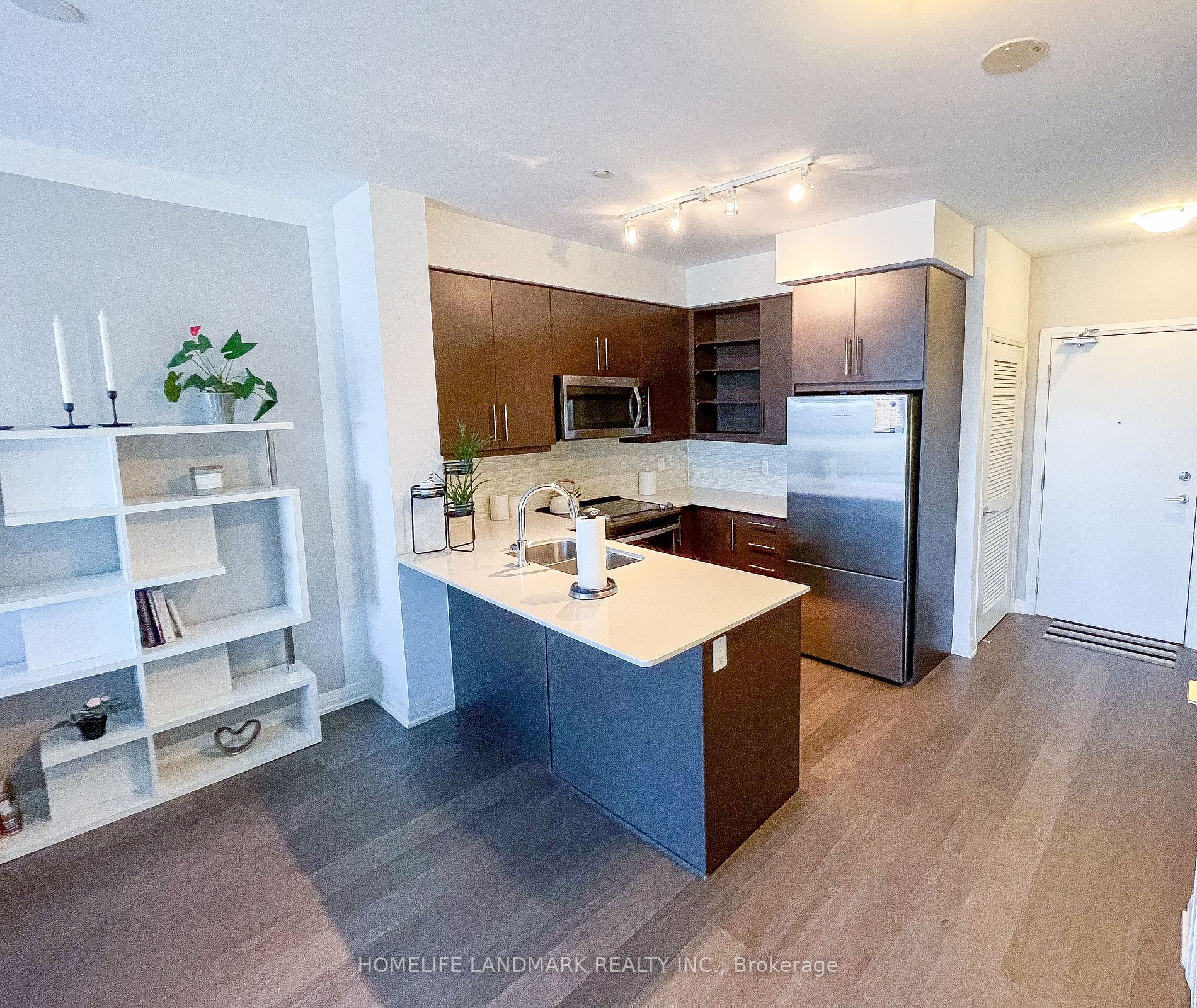 65 Oneida Cres, #Ph05