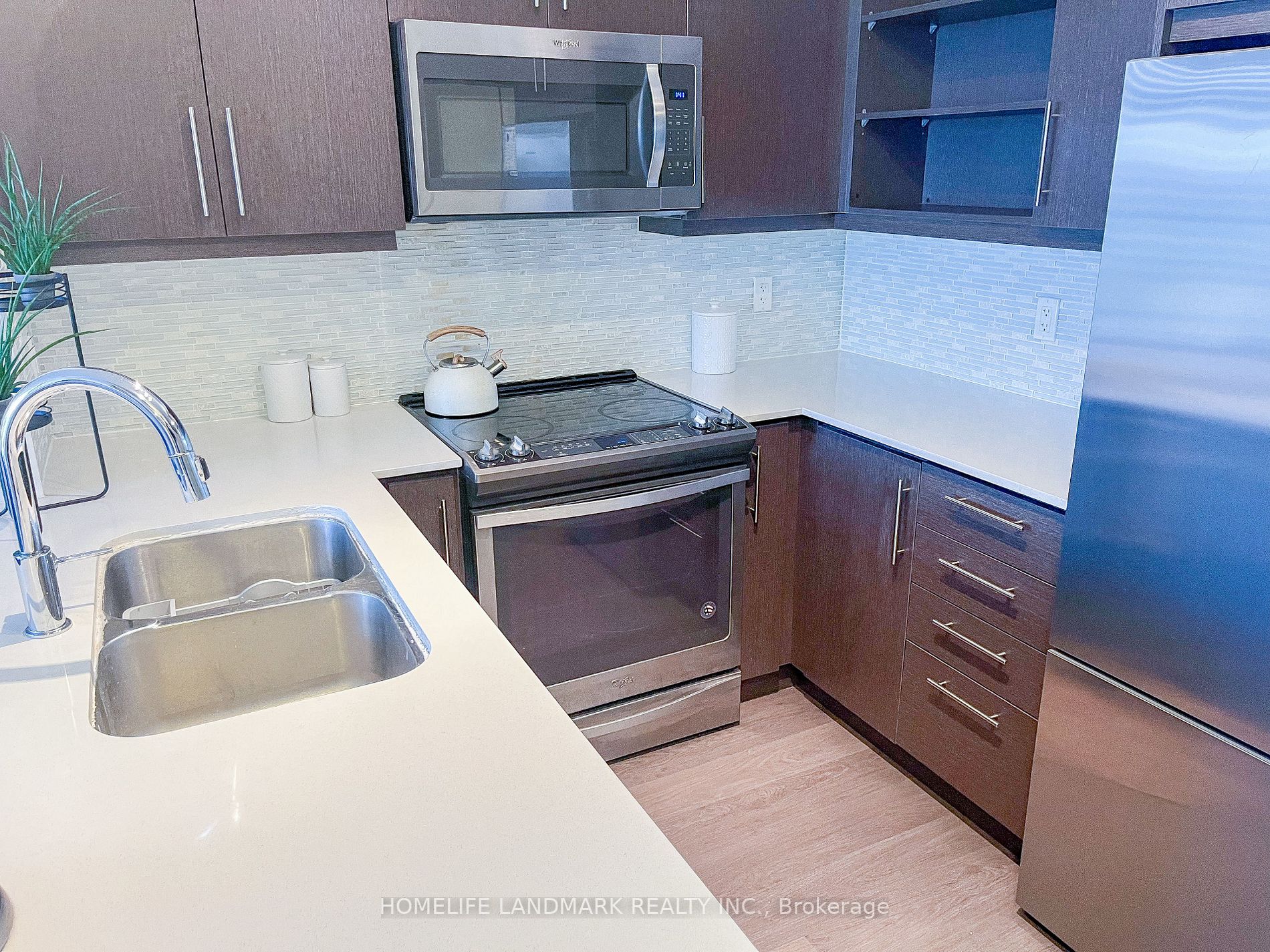 65 Oneida Cres, #Ph05