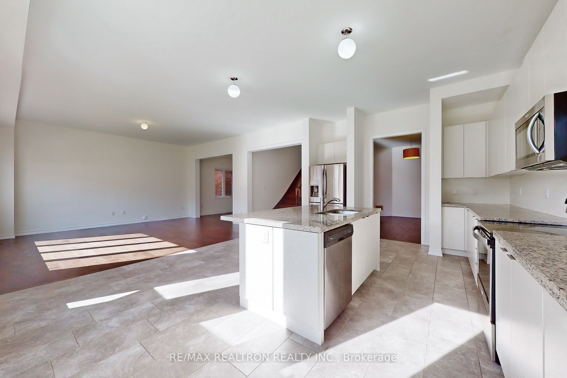 1037 Larter St. St
