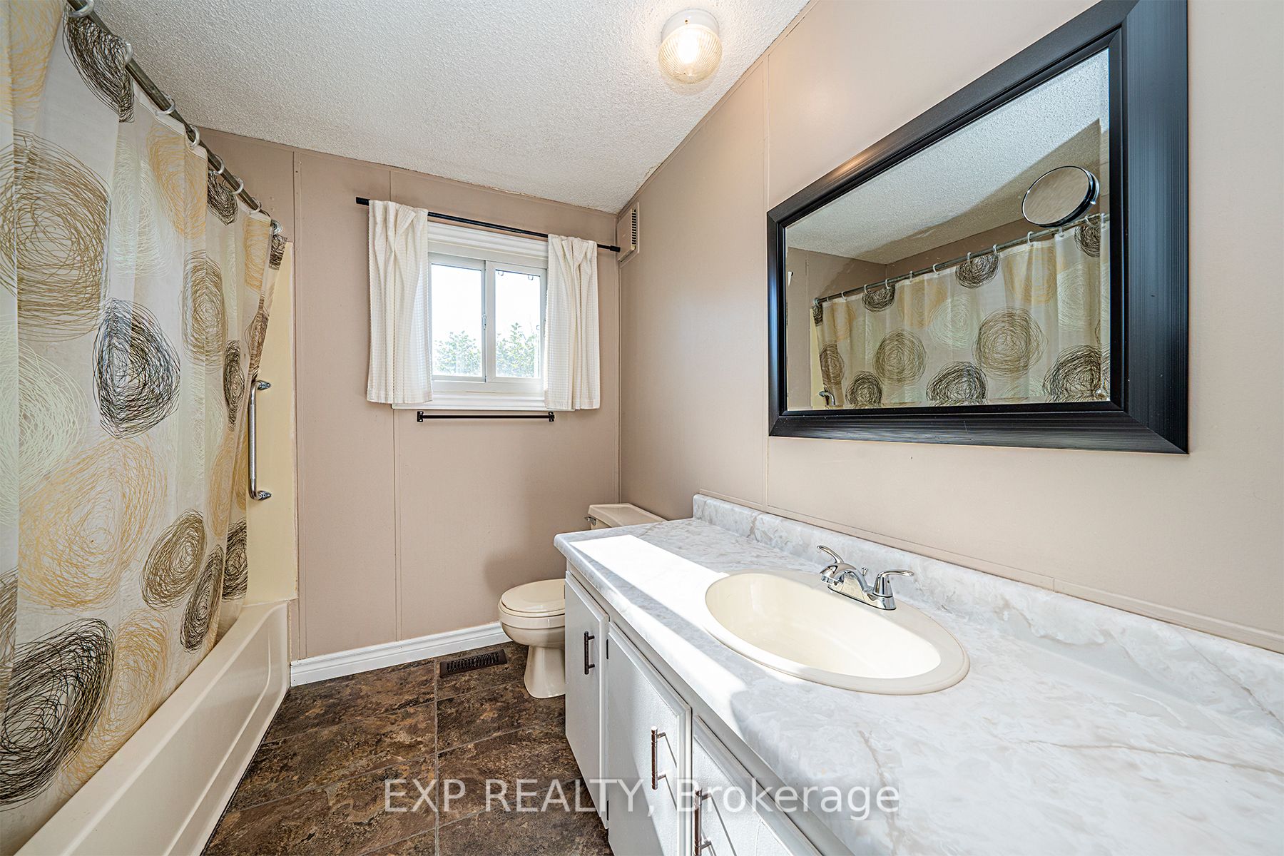 43 Juno Cres, #Room