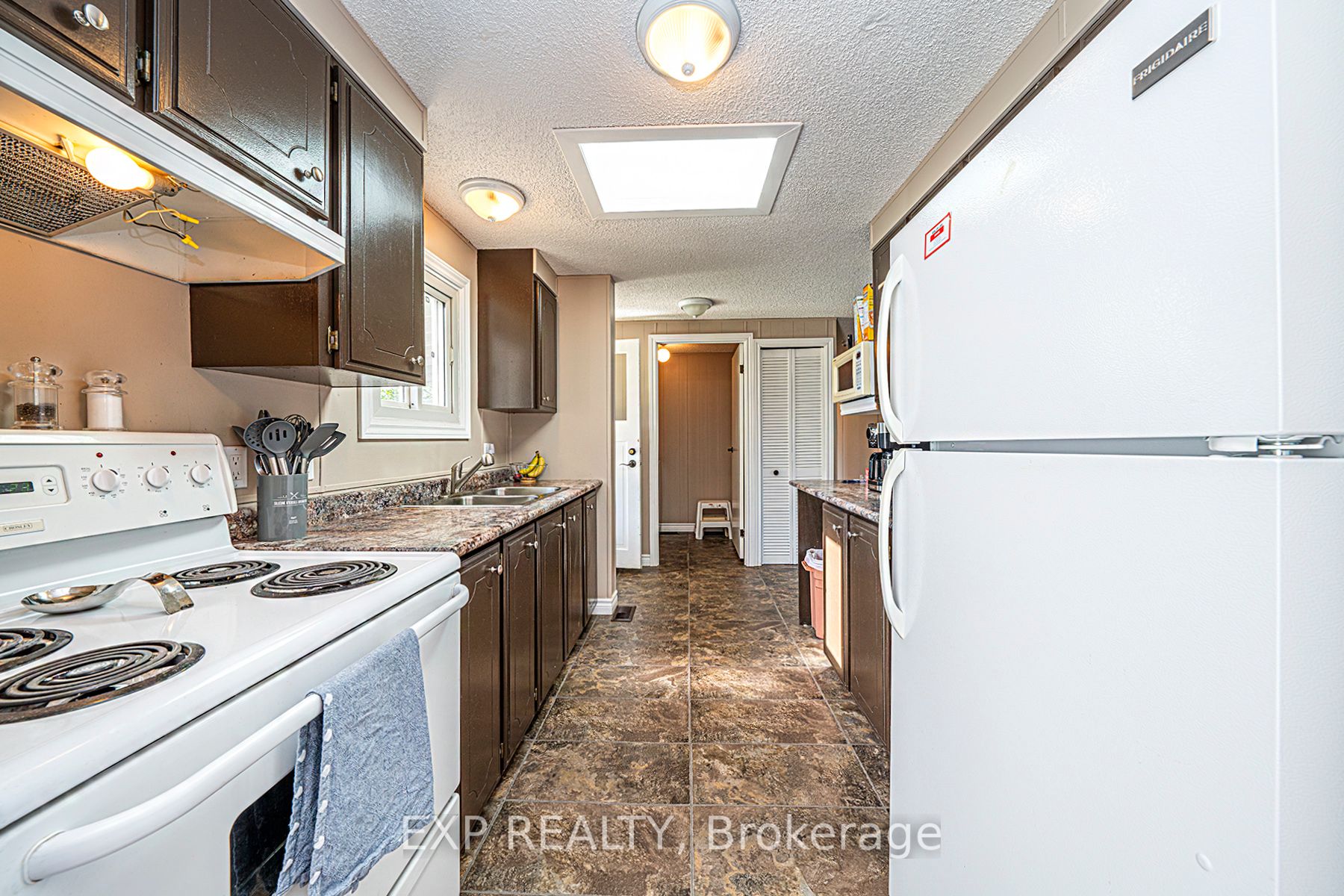 43 Juno Cres, #Room