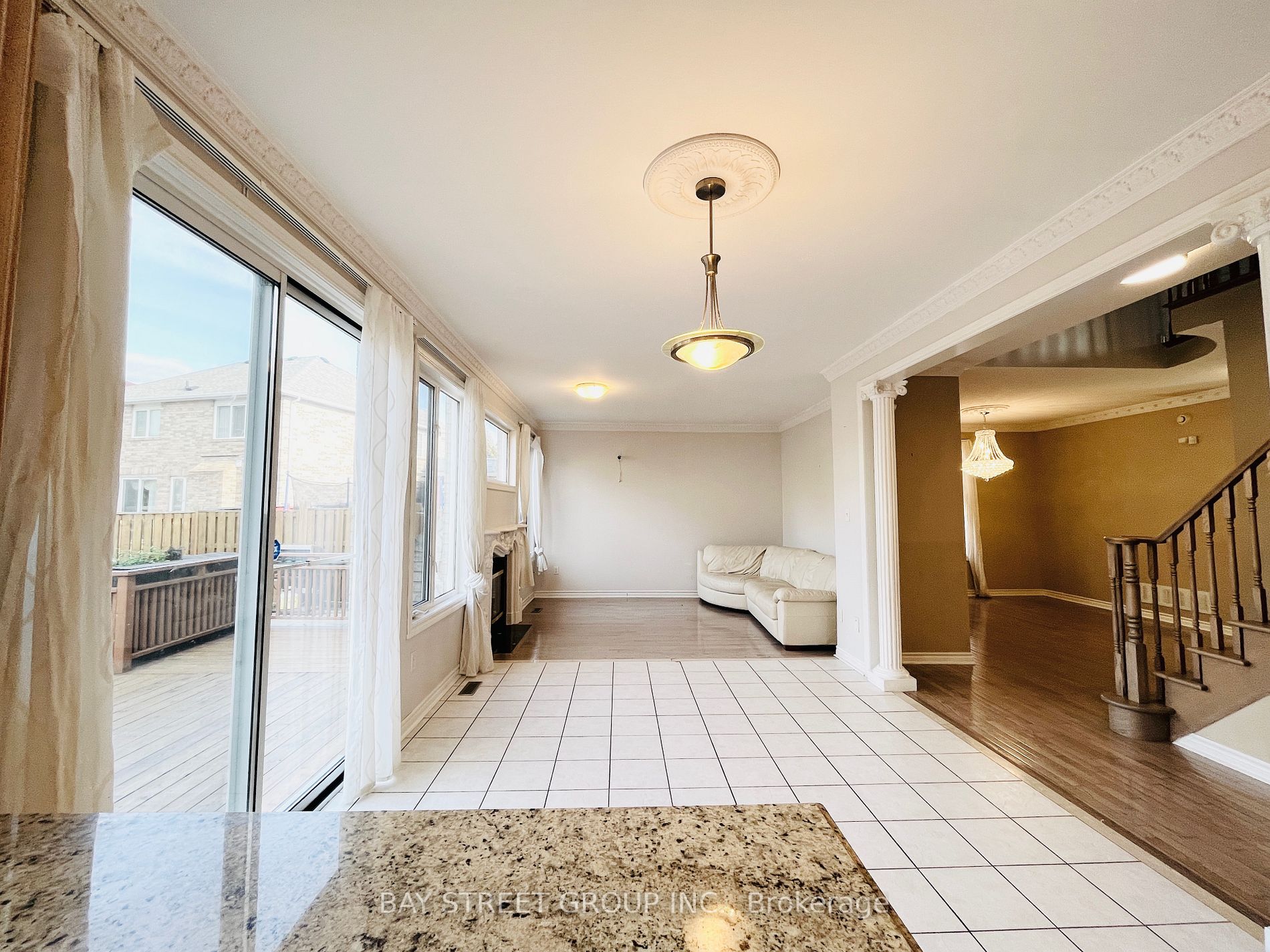 9 Gale Way, #Main
