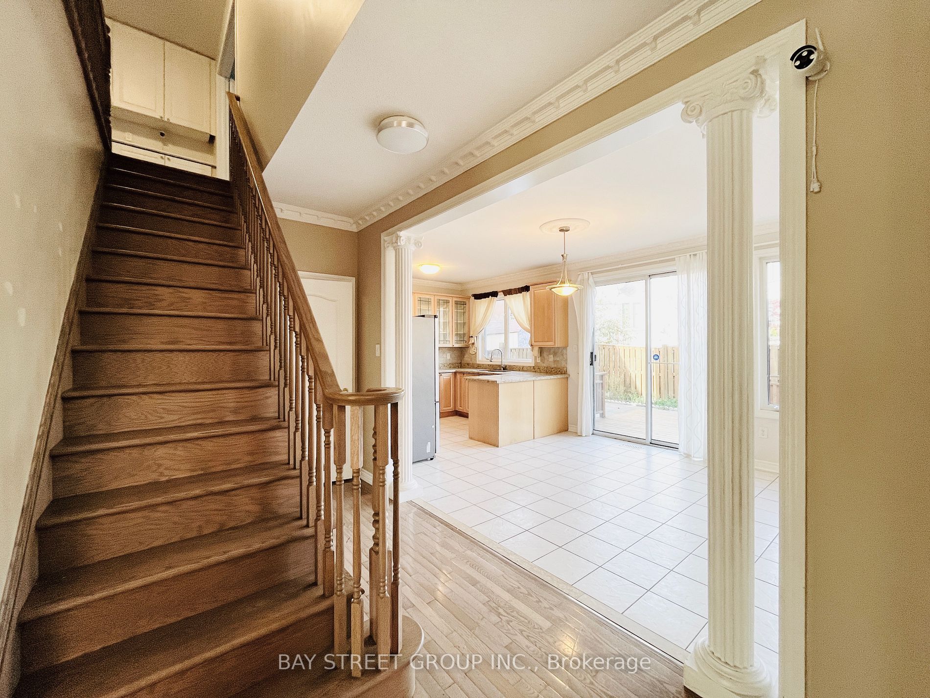 9 Gale Way, #Main