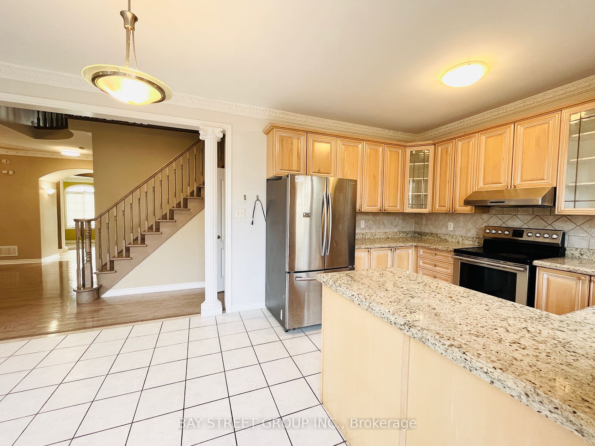 9 Gale Way, #Main