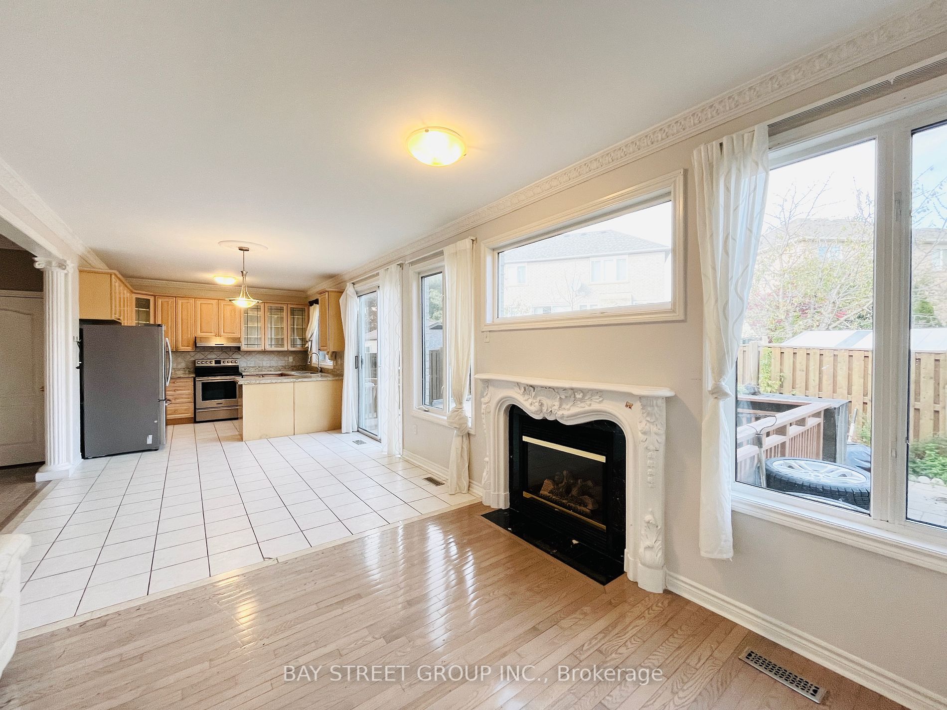 9 Gale Way, #Main