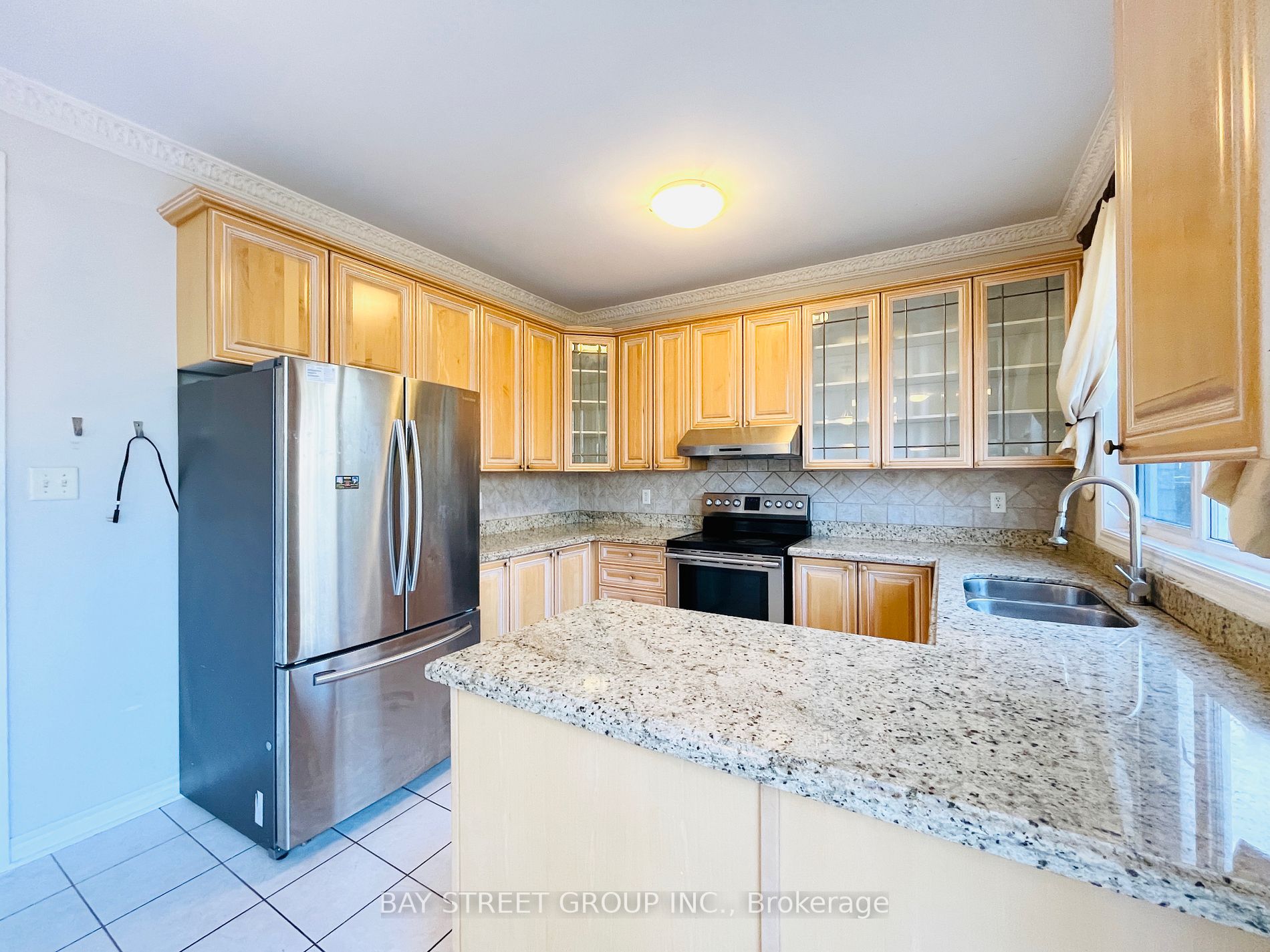 9 Gale Way, #Main