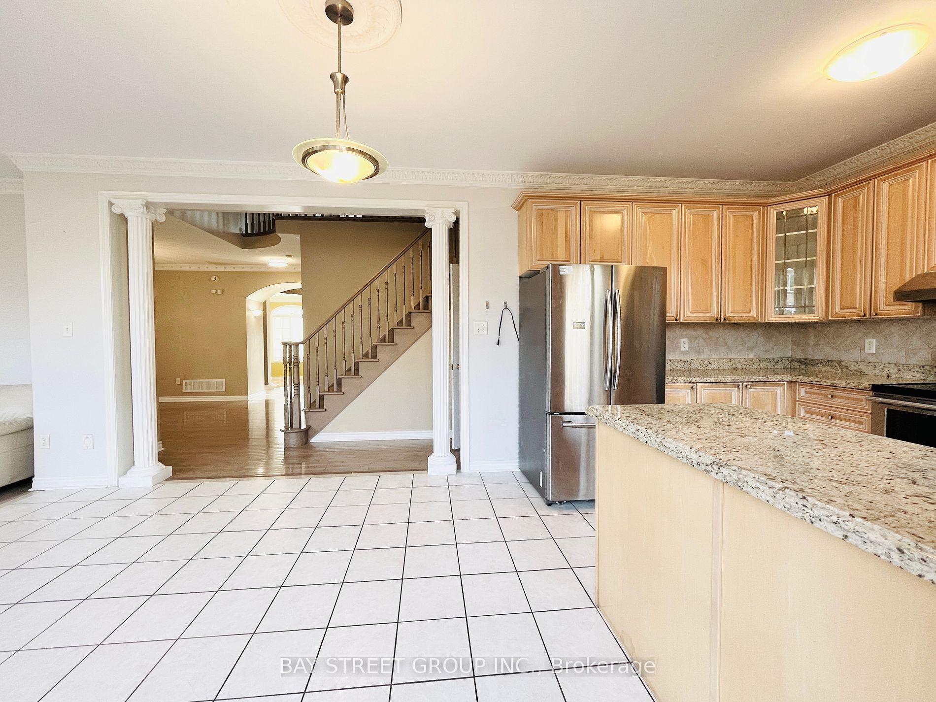 9 Gale Way, #Main