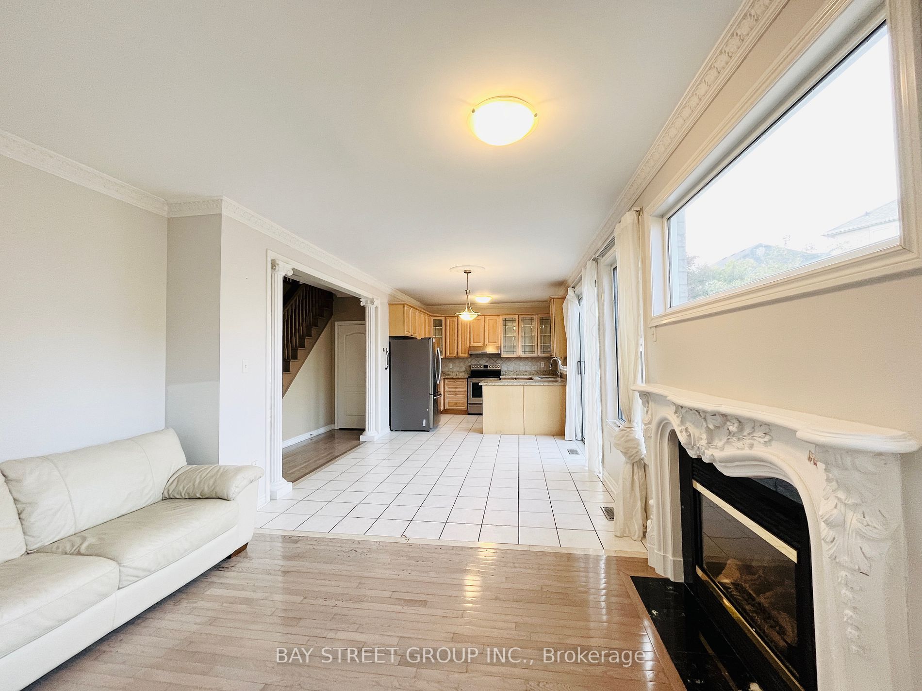 9 Gale Way, #Main