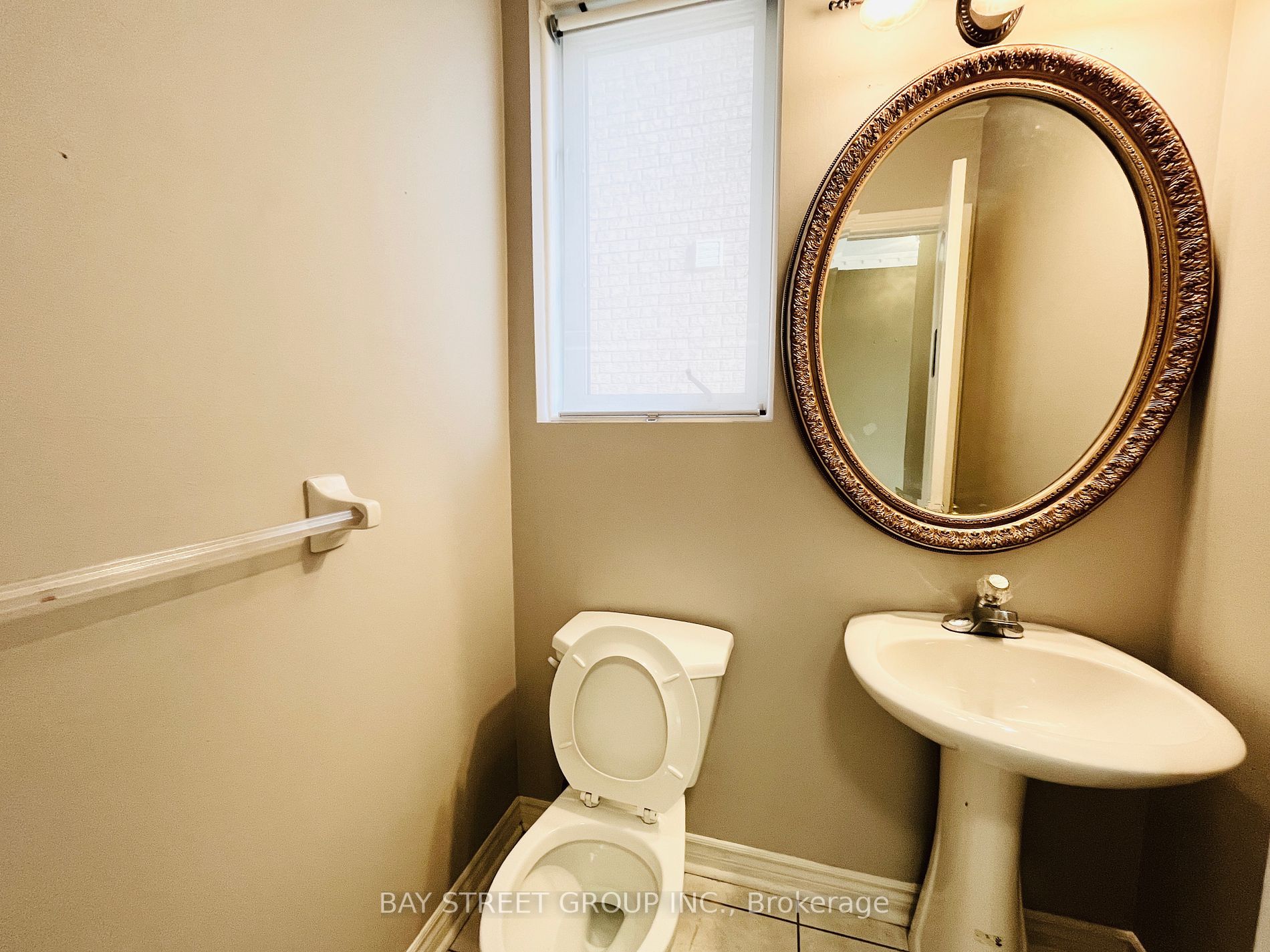 9 Gale Way, #Main