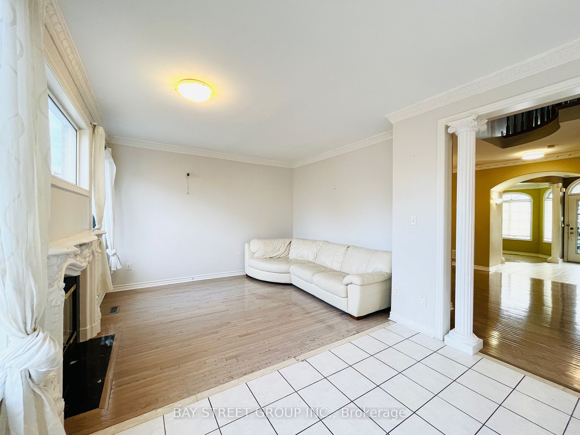 9 Gale Way, #Main