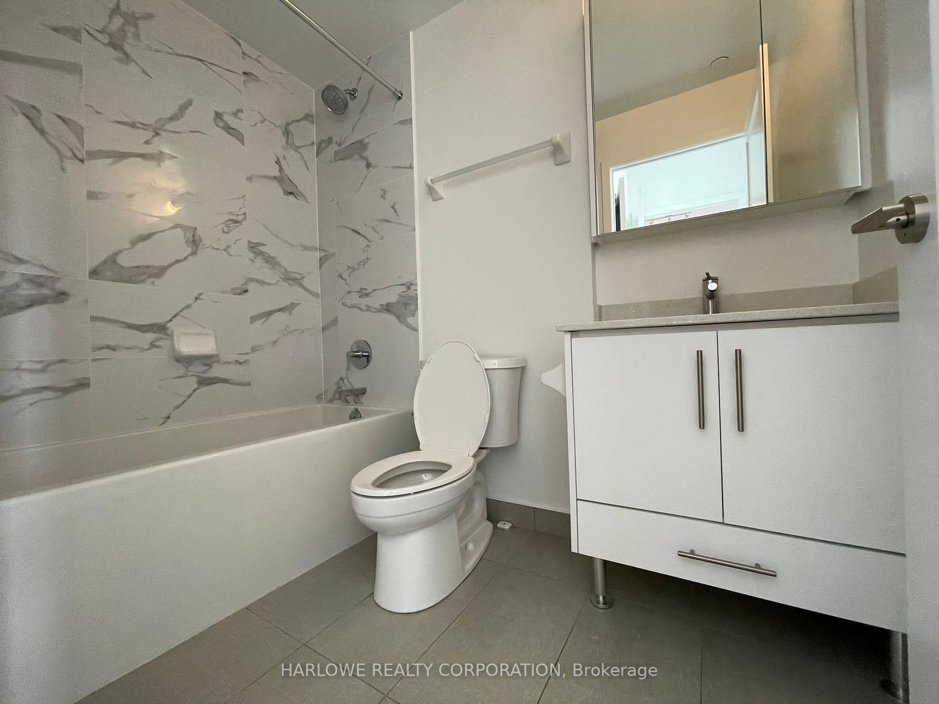 95 Oneida Cres, #912
