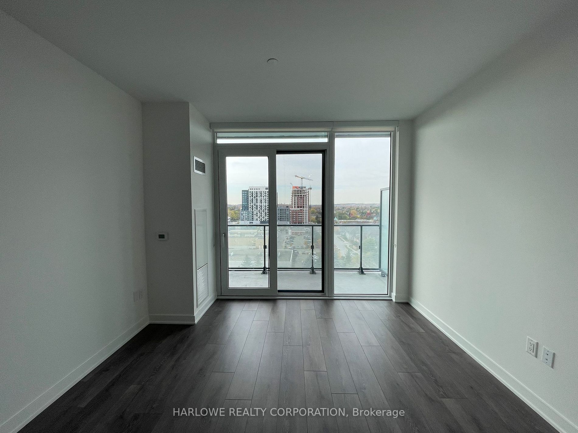 95 Oneida Cres, #912