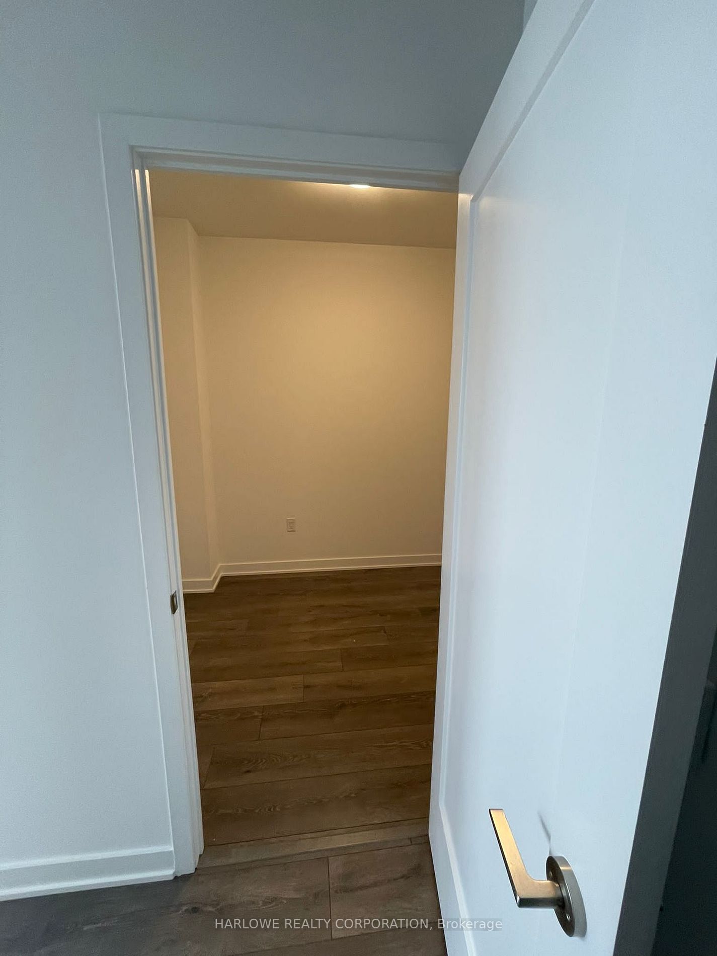 95 Oneida Cres, #912