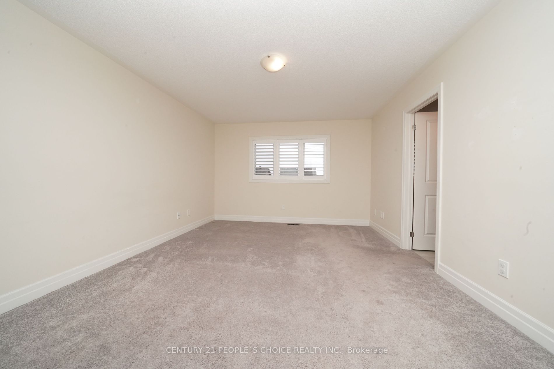 28 Hutton Crescent
