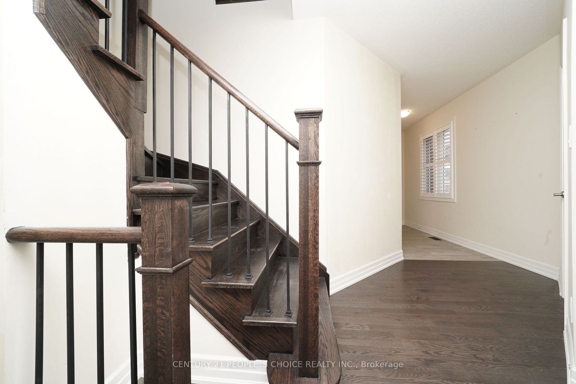 28 Hutton Cres