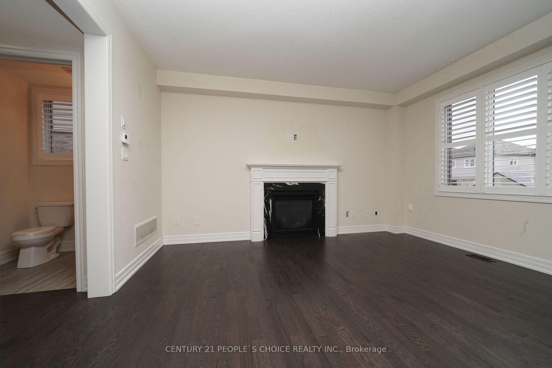 28 Hutton Cres