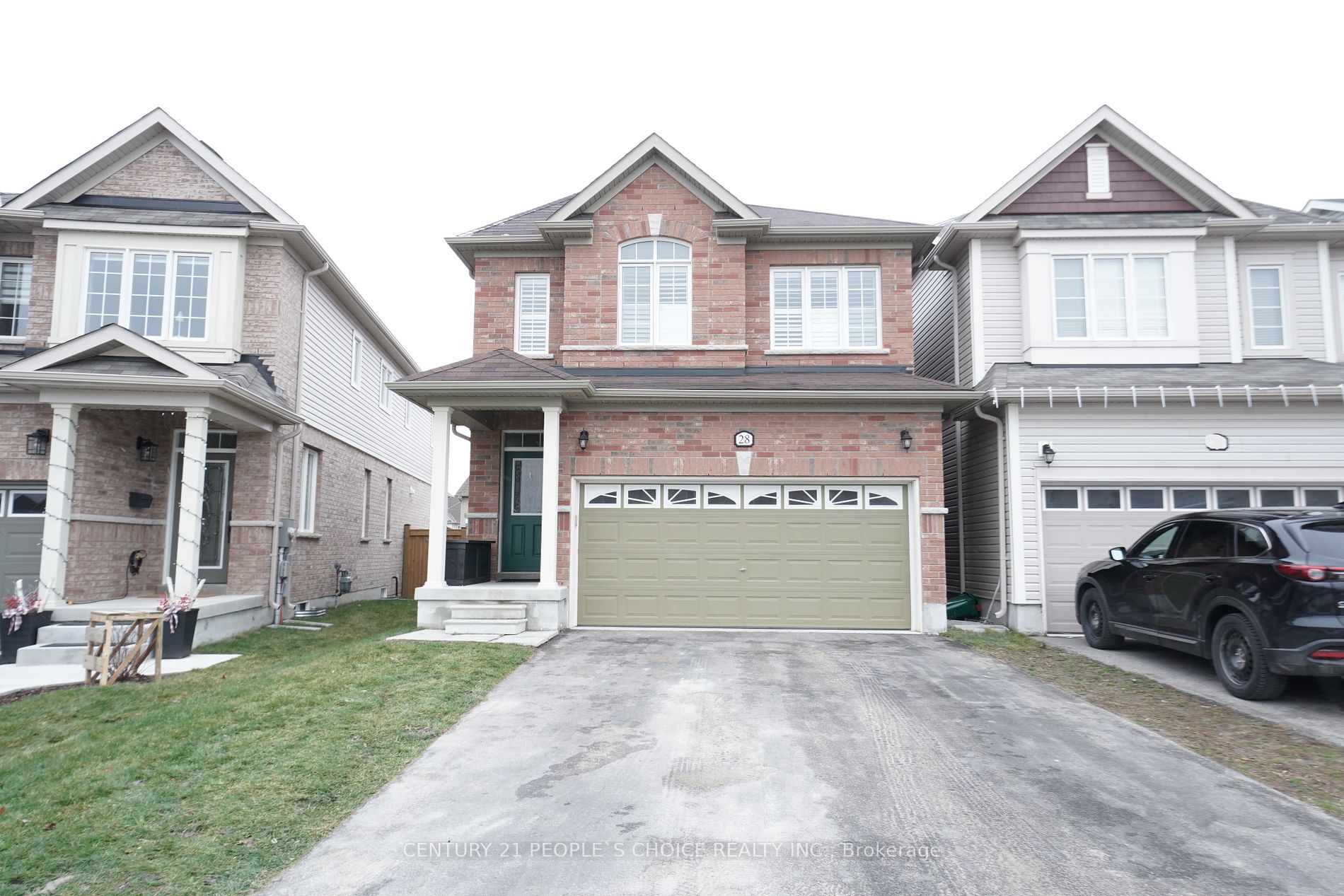 28 Hutton Cres