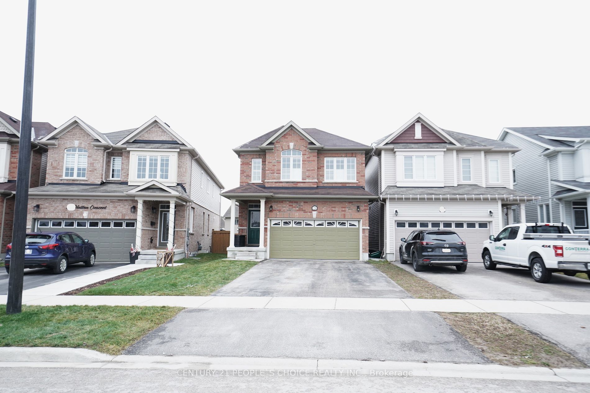 28 Hutton Cres