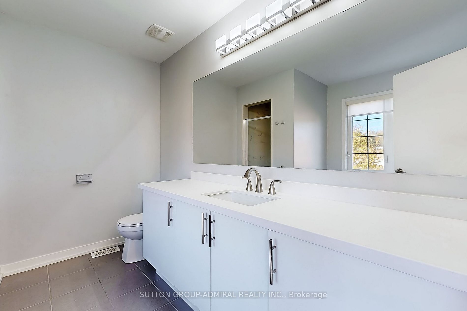 14 Avonmore Tr