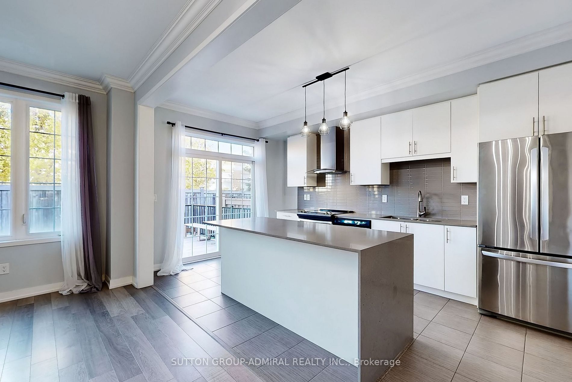 14 Avonmore Tr