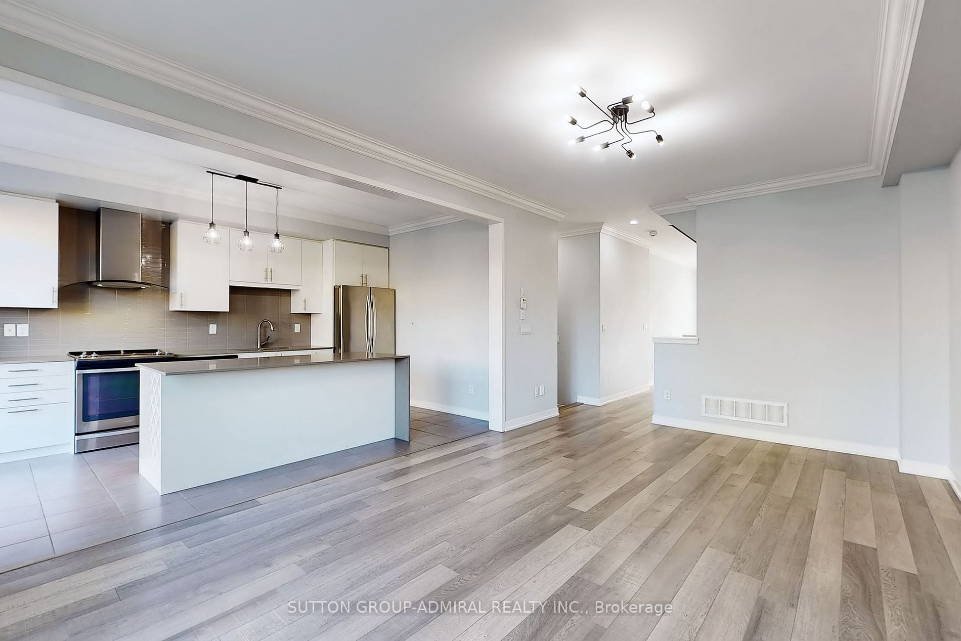 14 Avonmore Tr