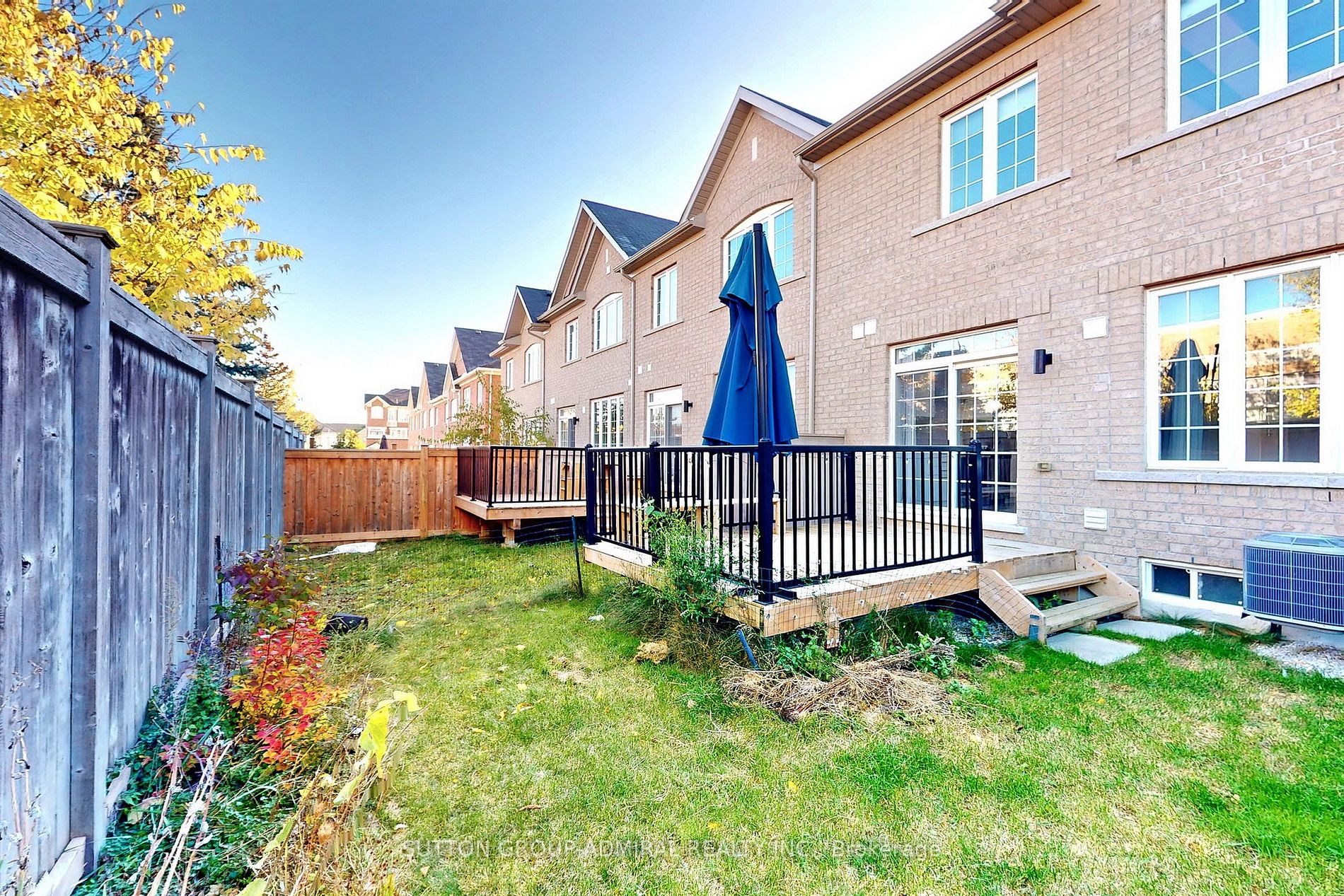 14 Avonmore Tr
