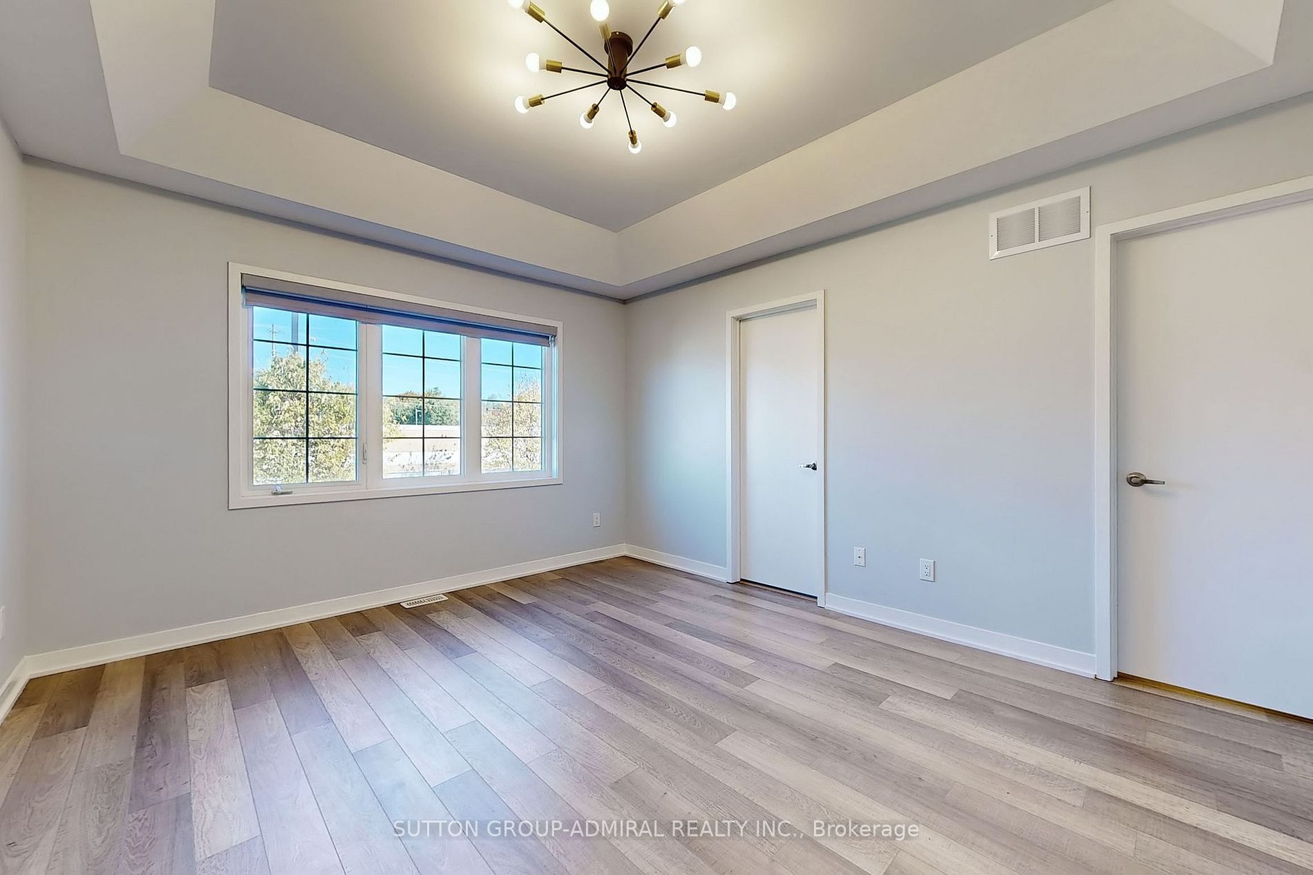 14 Avonmore Tr