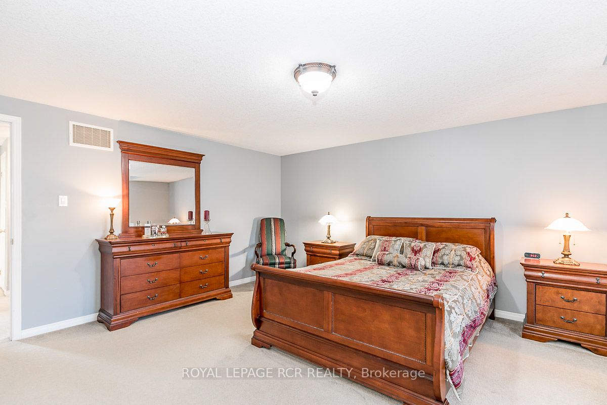 79 Shephard Ave
