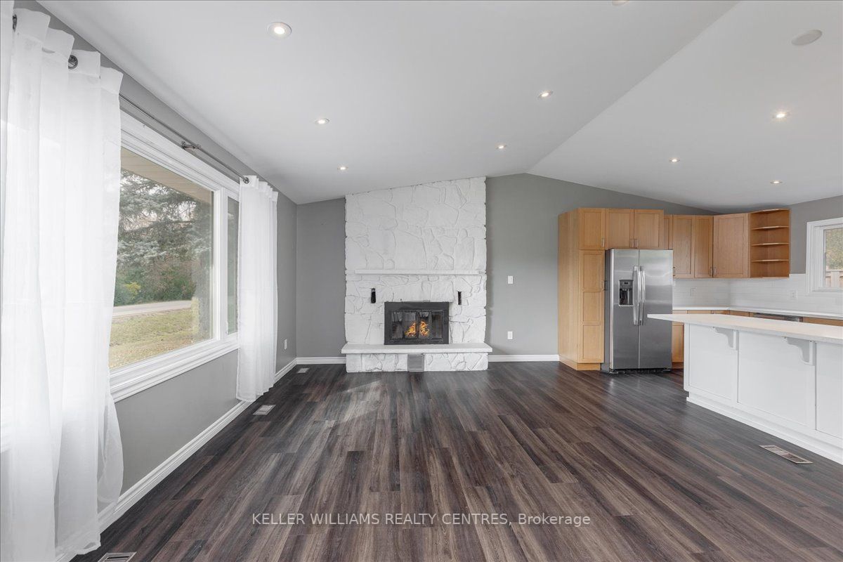 5 Evelyn Ave