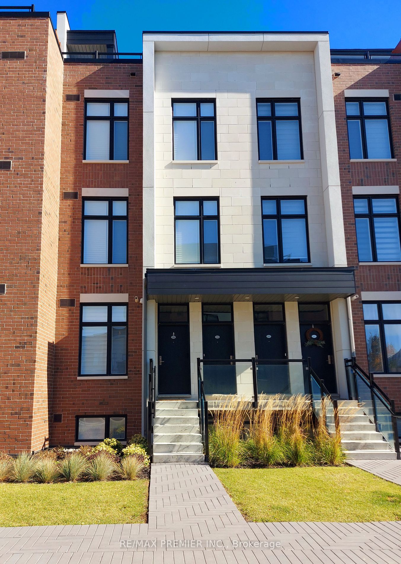 9560 Islington Ave, #L106