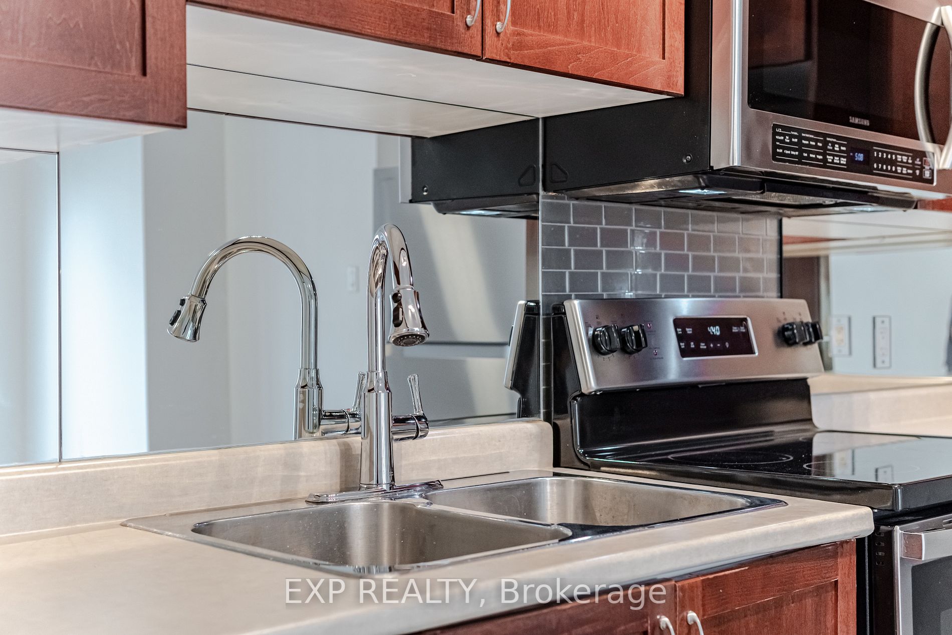 26 Harry Penrose Ave, #26