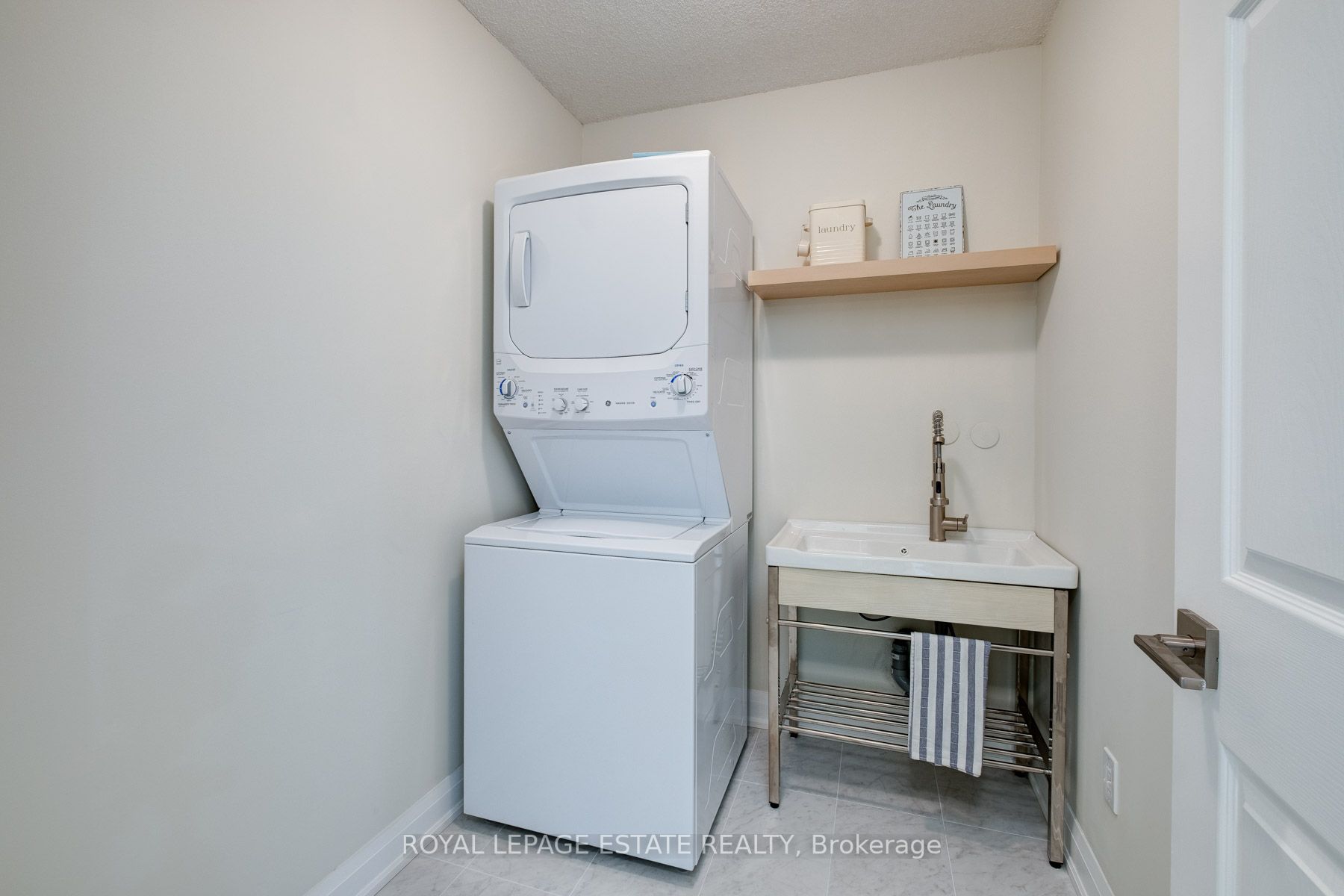 14924 Yonge St, #104