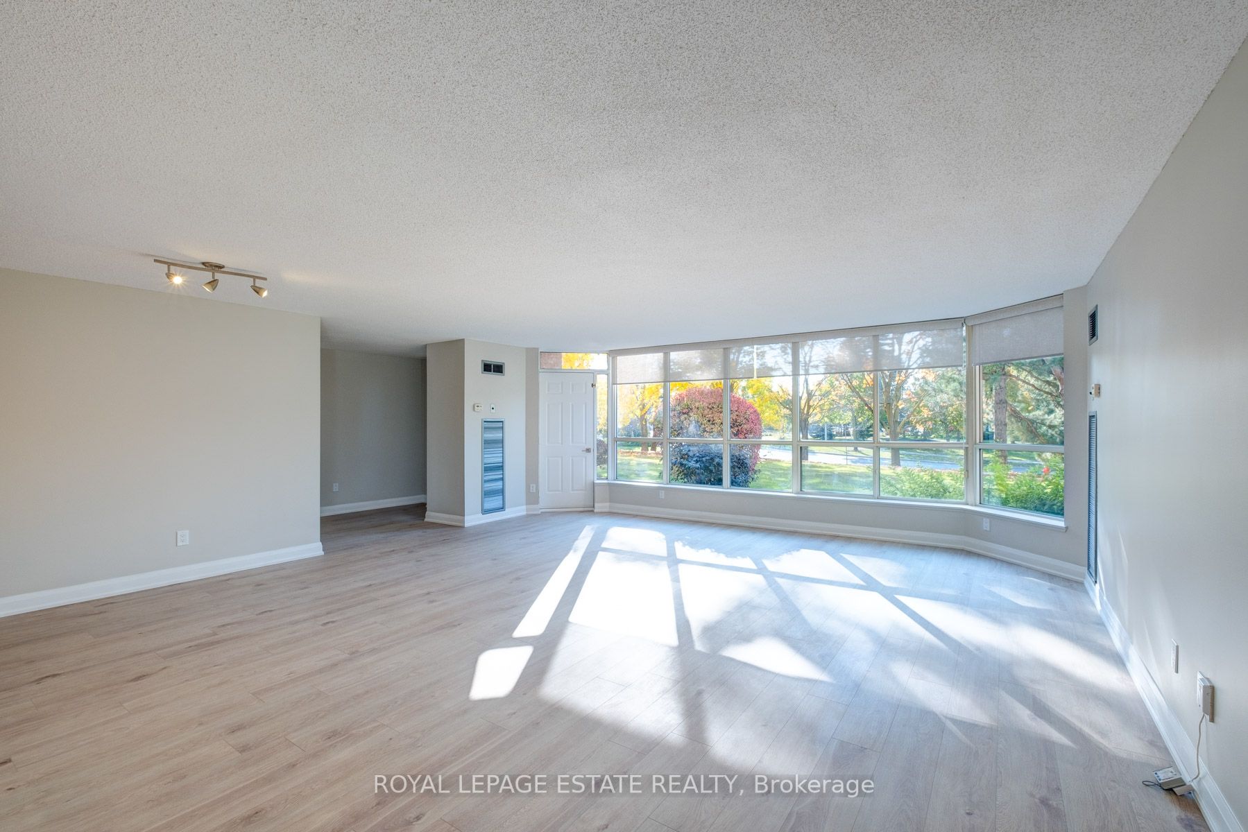 14924 Yonge St, #104