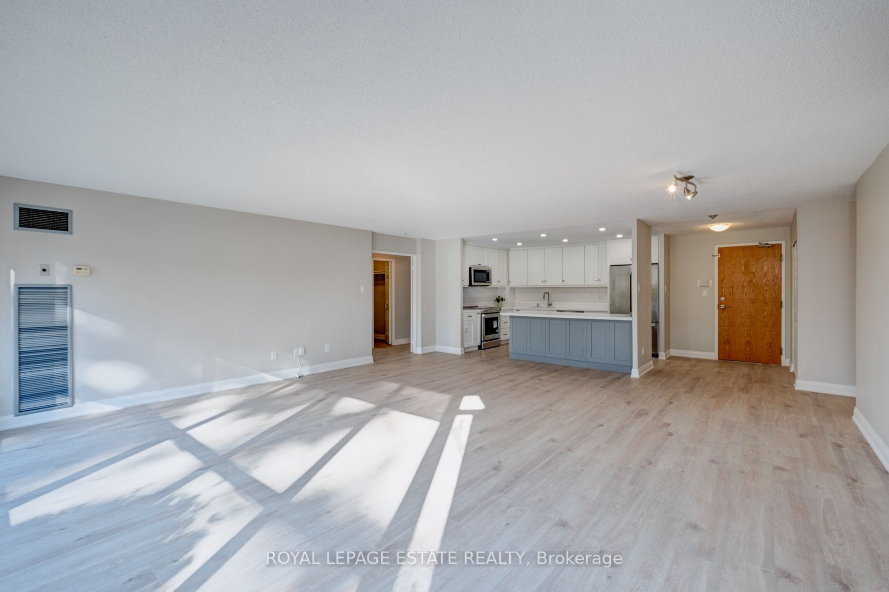 14924 Yonge St, #104