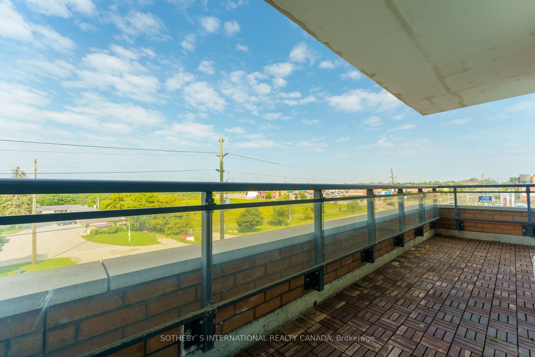 11611 Yonge St, #521