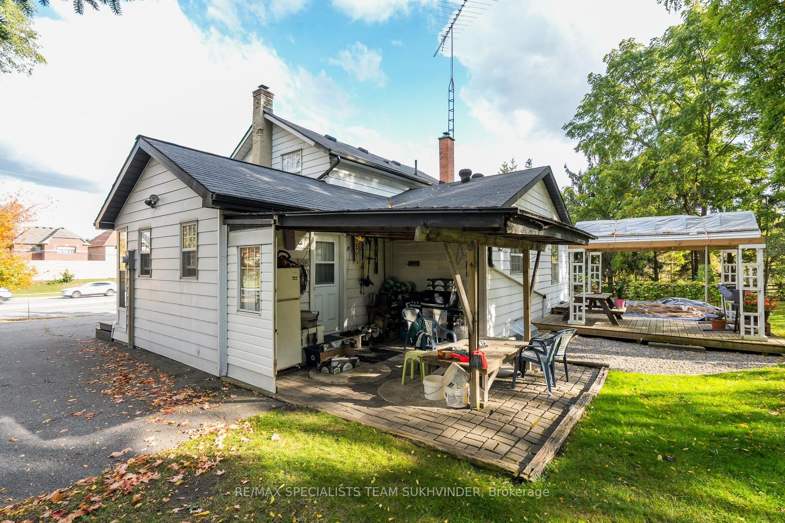 17450 Bathurst St