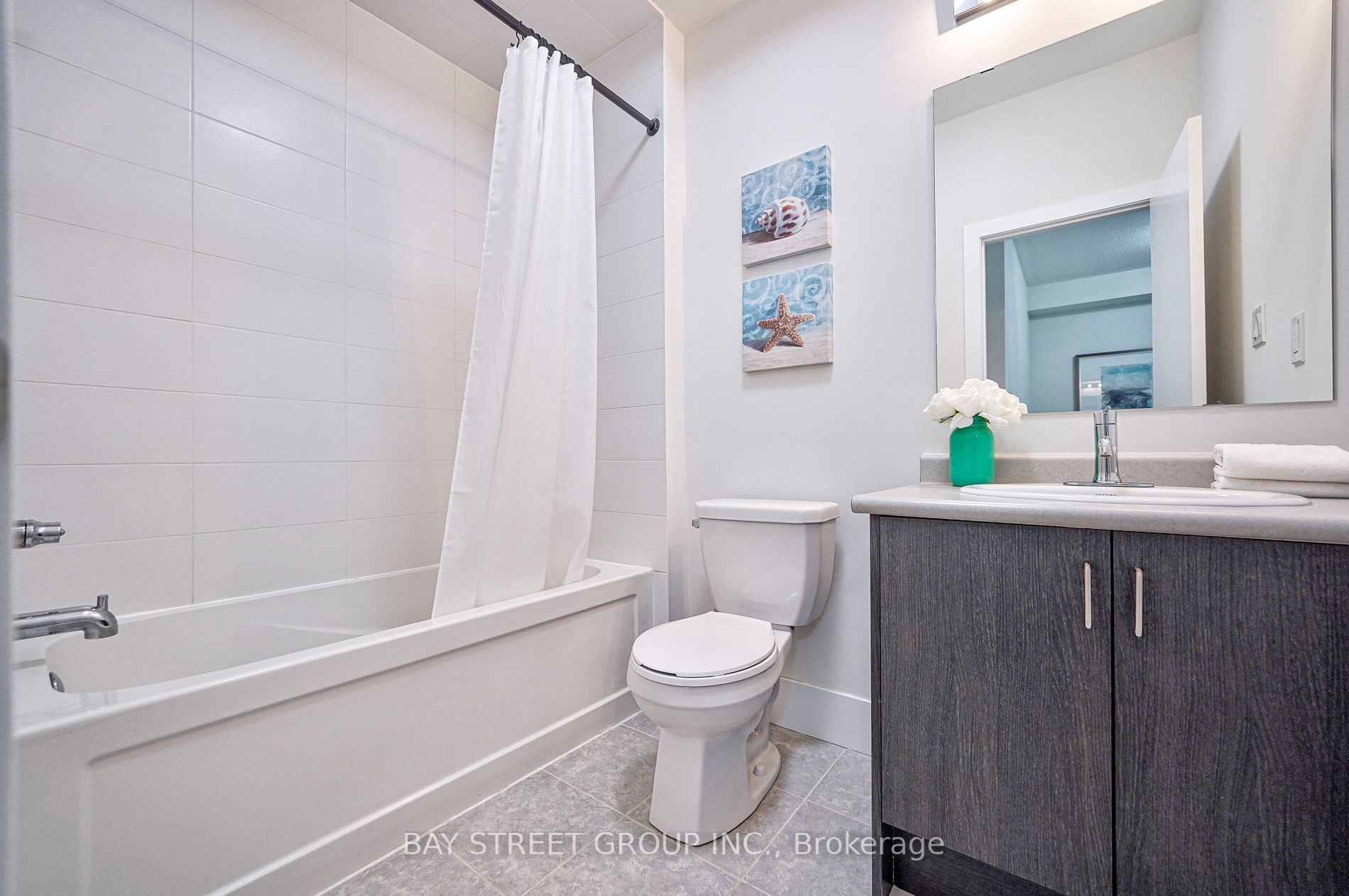 215 Elyse Crt