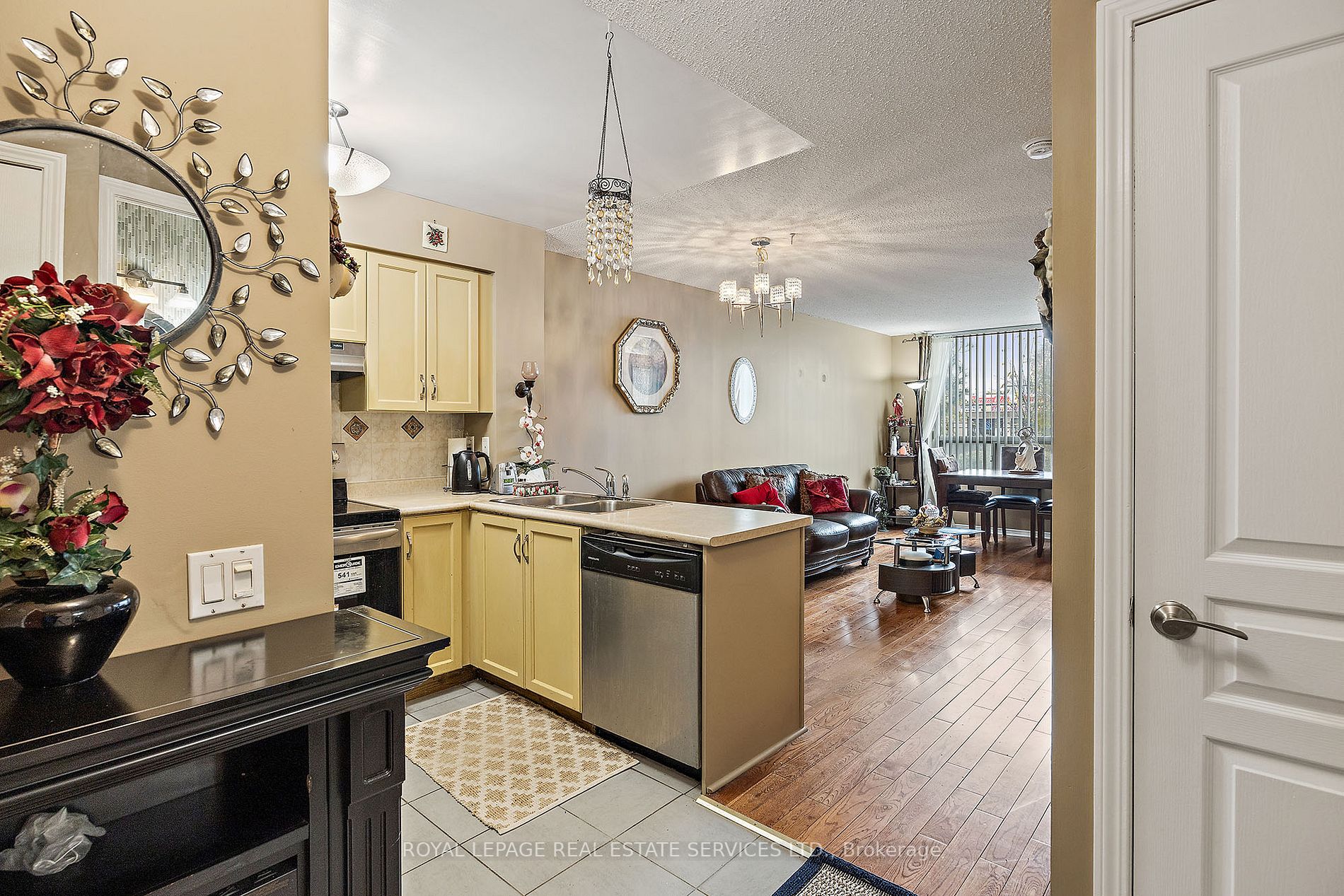 9 Northern Heights Dr, #101