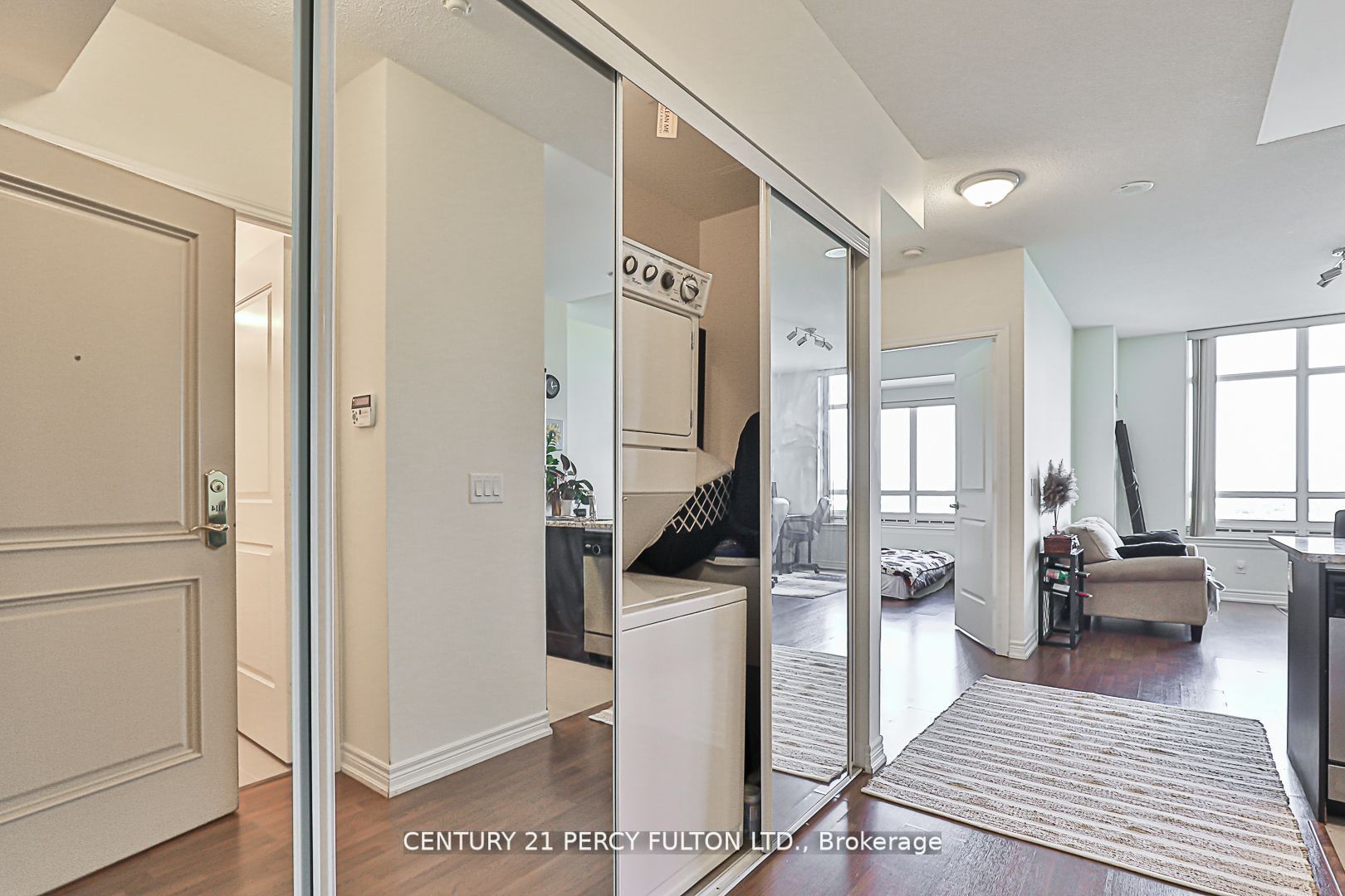 9245 Jane St, #1114